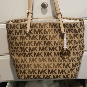 NWT Michael Kors Signature Tote